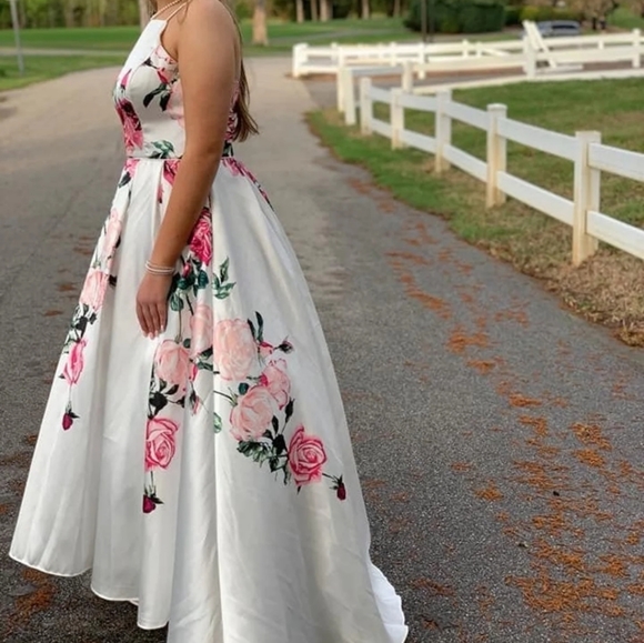 Prom Dress - Picture 5 of 5